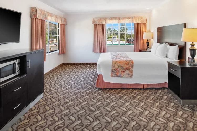 Glendale Hotel 5