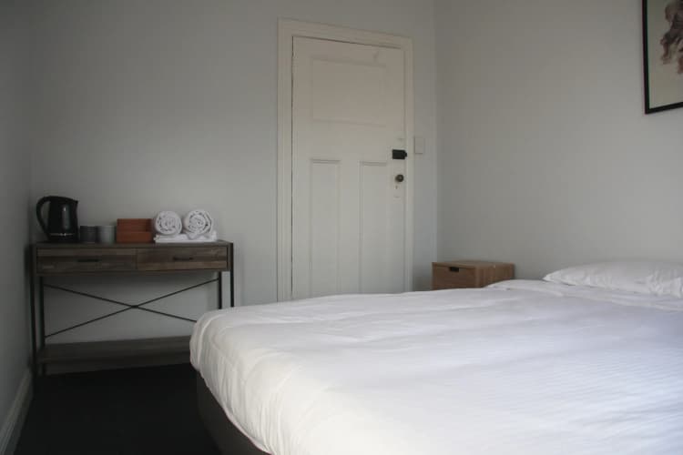 College Lawn Hotel - Hostel 4