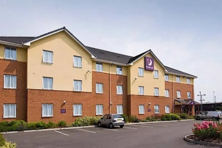 Premier Inn Swindon Central 5