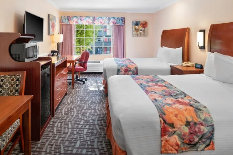 Glendale Hotel 3