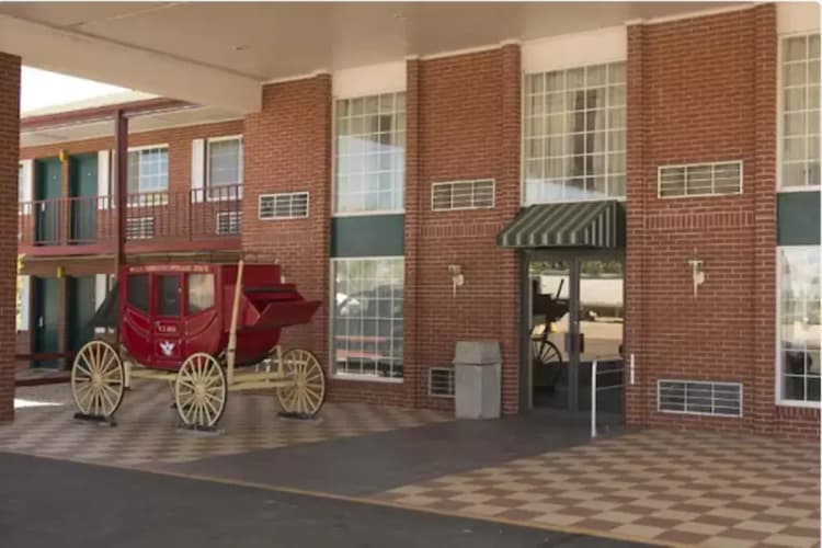 Stage Coach Inn By Capital O Ogallala I 80 4