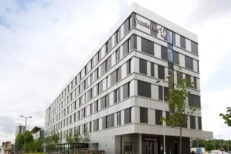 Premier Inn Glasgow Pacific Quay 2