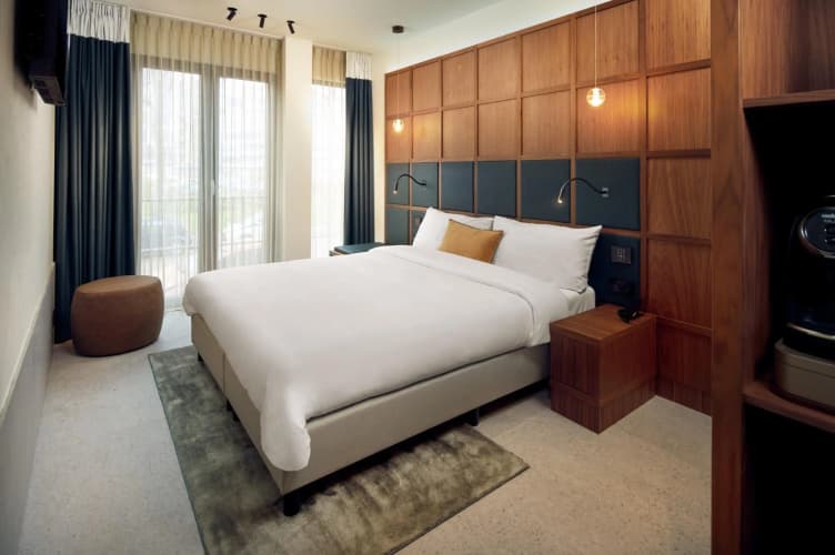 Met Hotel Amsterdam main