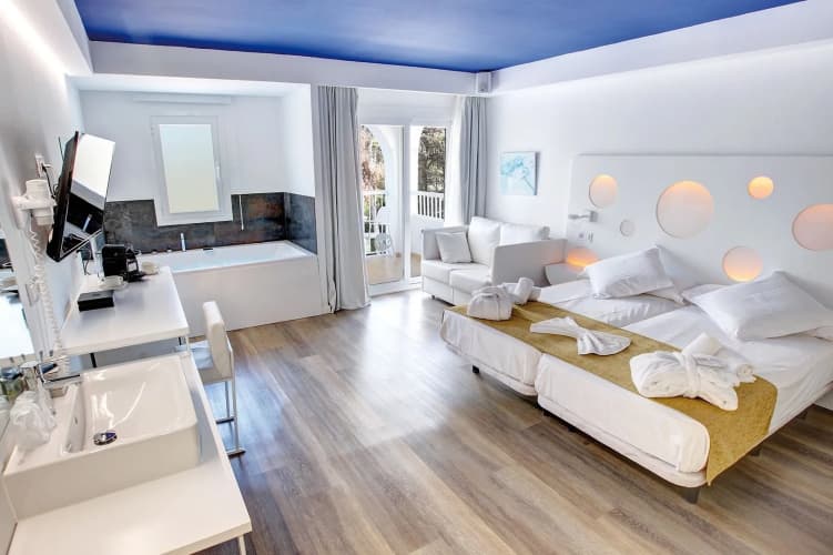 R2 Bahia Cala Ratjada - Adults Only 3