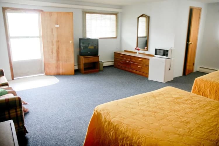 Budget Inn 4