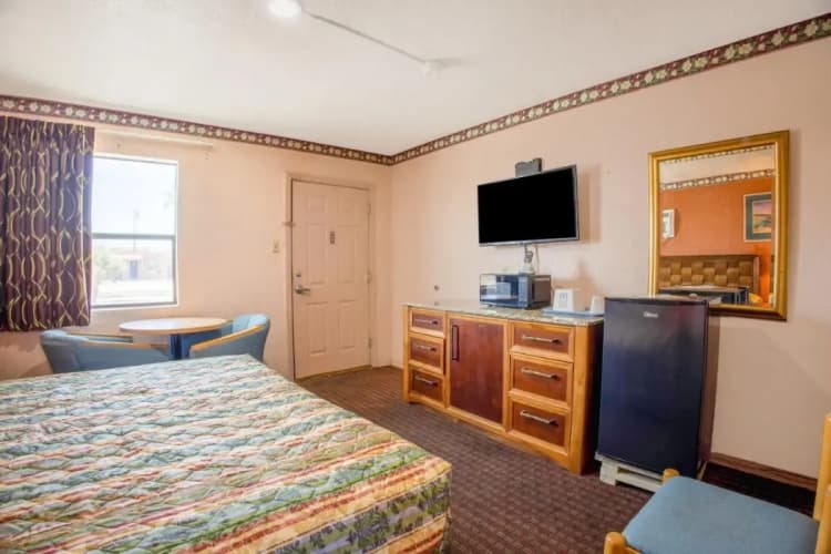 Sands Motel By OYO El Paso near Airport 4