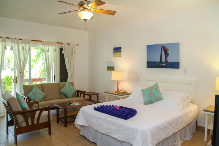 Antigua Village Beach Resort 4