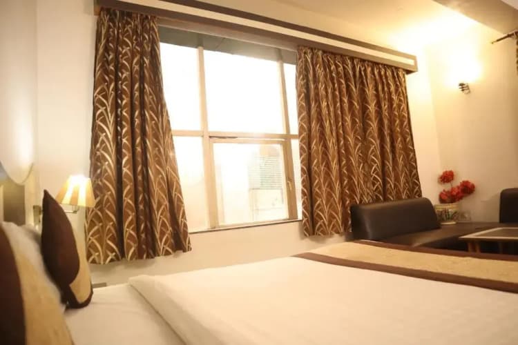 Hotel India International Deluxe 3