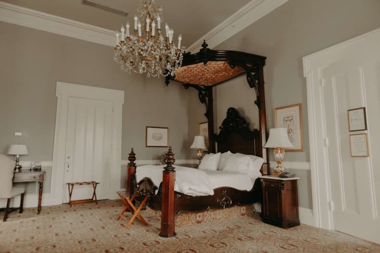 Dunleith Historic Inn 2