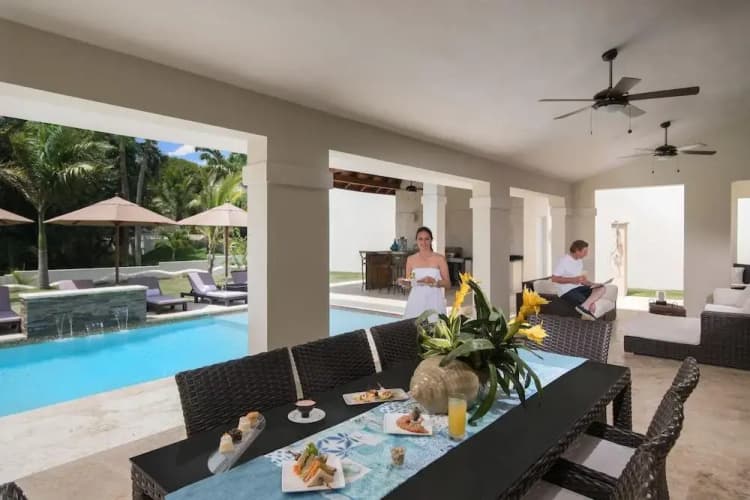 Crown Villas 4 Bdrm 4