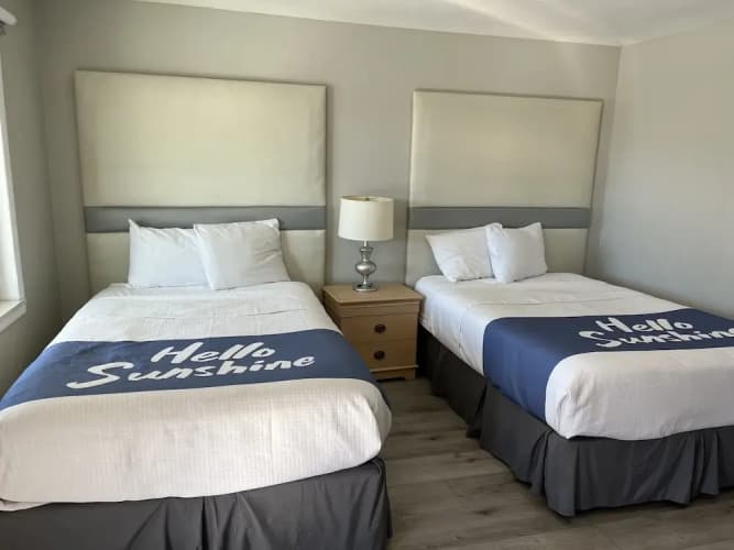 Sunglow Hotel 5
