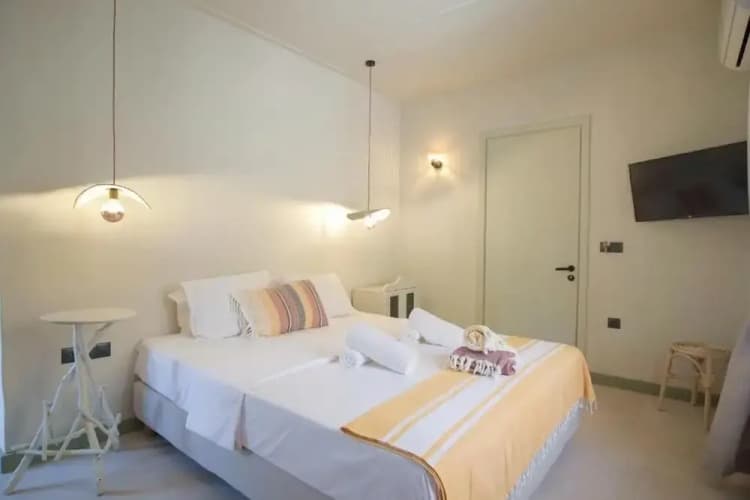 Filanthi Rooms 4