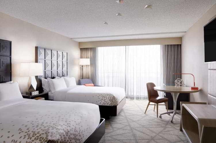 Renaissance Denver Stapleton Hotel 4
