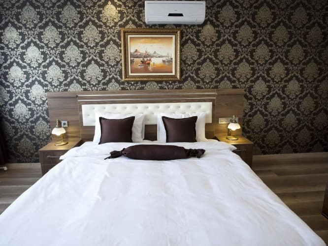 A Palace Hotel & Suites 3