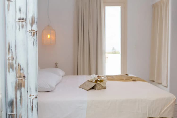 Naxian Lounge Villas 3