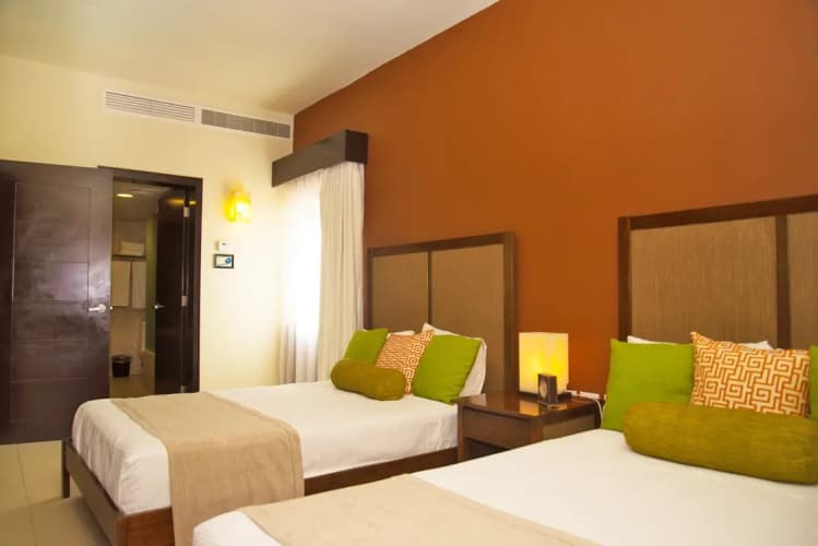 Aldea Thai 312 3