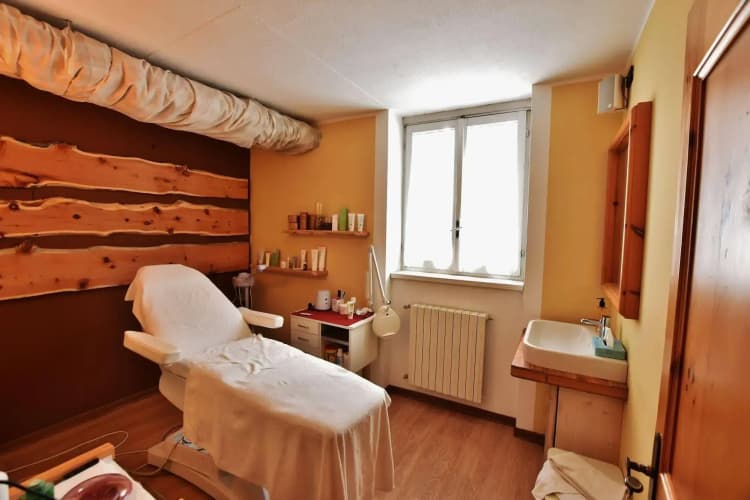 Alpen Village Hotel 2