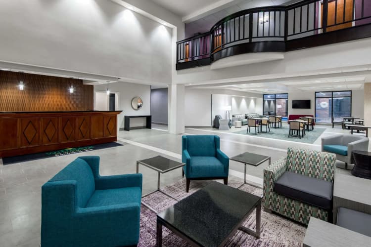 Comfort Inn & Suites Columbus 3