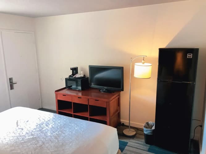 Super 8 by Wyndham San Jose Airport 5