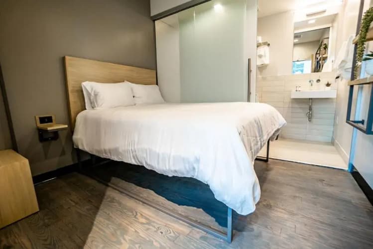 Sova Micro-Room & Social Hotel 5