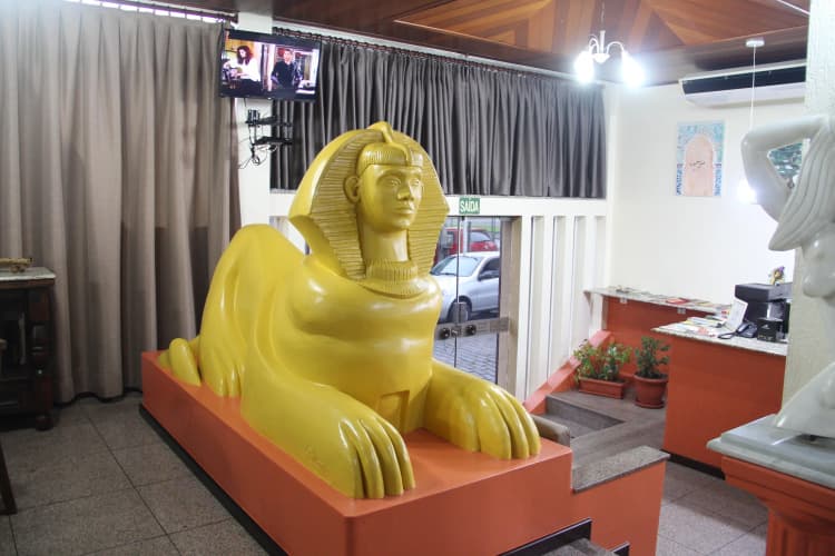 Oasis Chartouni Hotel main