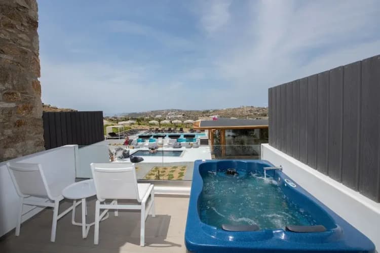 Bianco A Nero Mykonos 4
