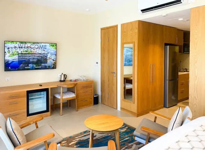 Ocean's Creek Beach Hotel 3