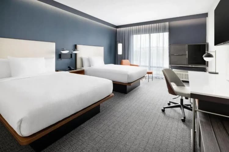 Courtyard By Marriott New Castle 5