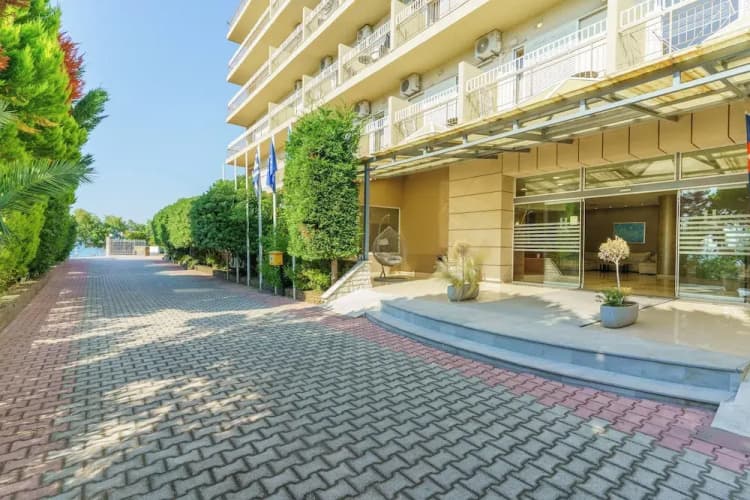 Stefania Beach Resort main