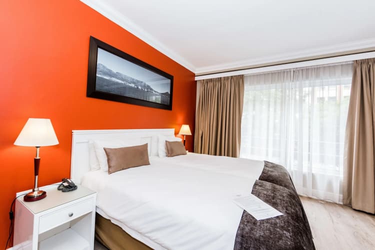 InnsCape Classic Hotel 4