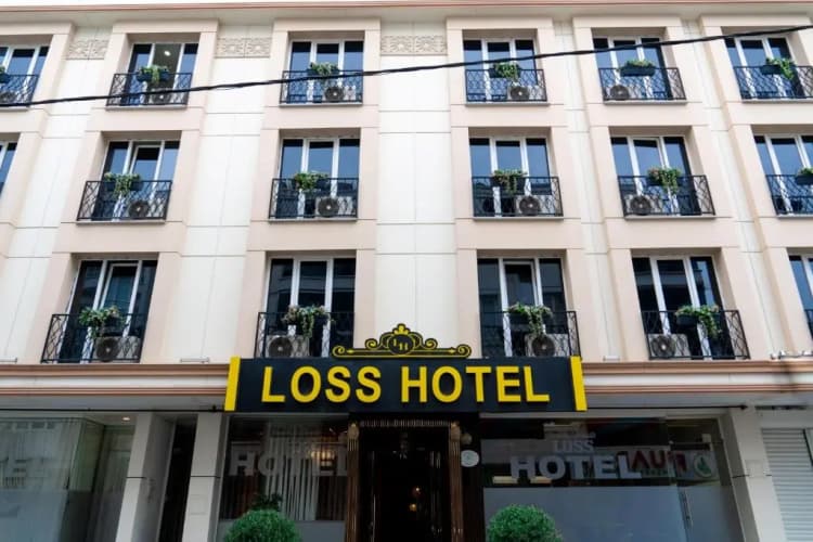 Loss Hotel main