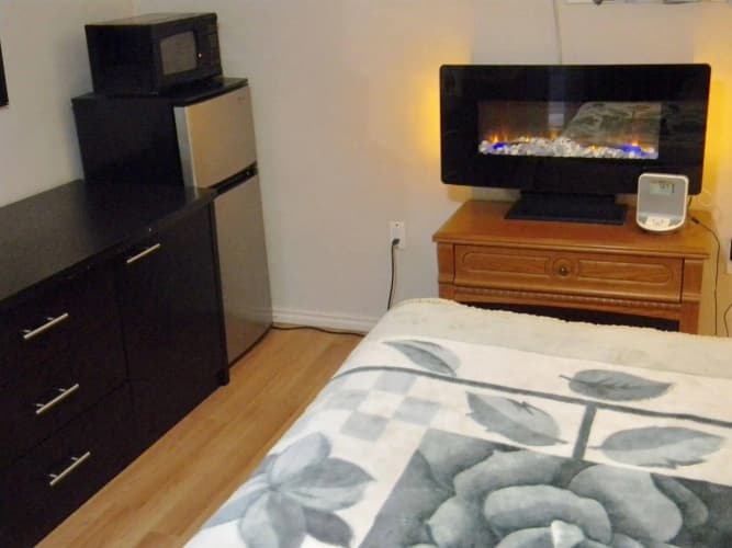 American Plaza Motel 2
