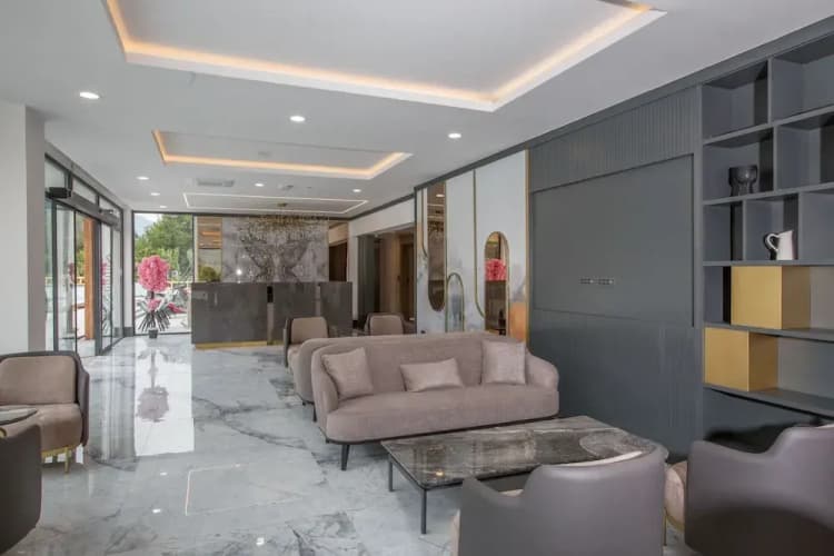 Montenegro Lodge 2
