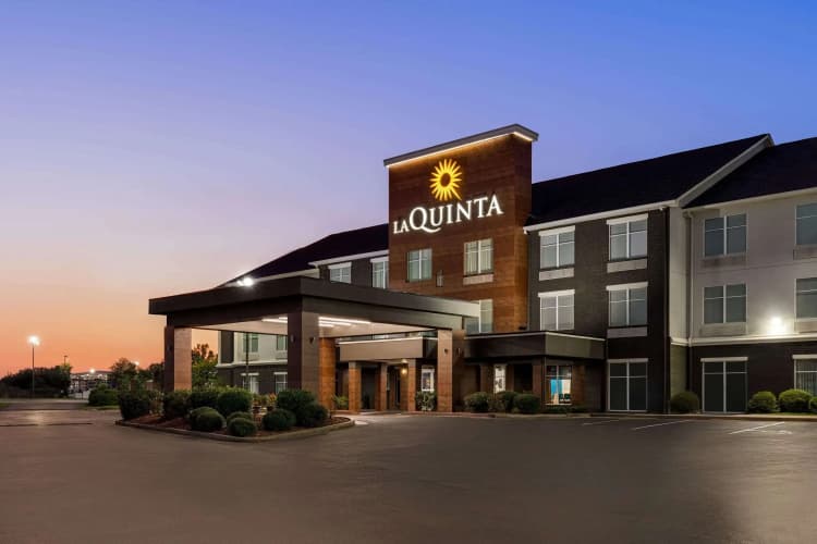 La Quinta Inn & Suites by Wyndham Oxford - Anniston 2