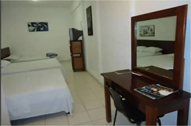OYO Hotel Colibri 4