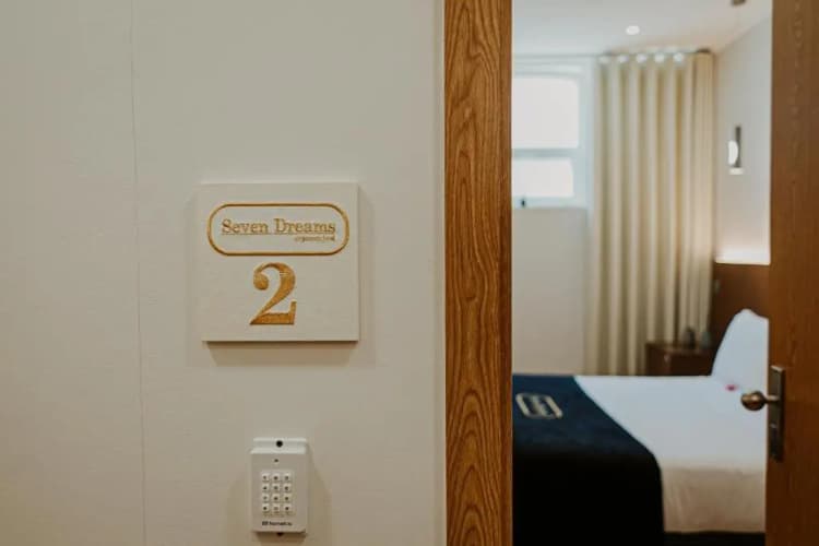 Seven Dreams Suites (Adults Only) 5