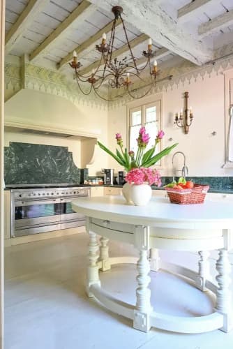 Elizabeth Country House 3