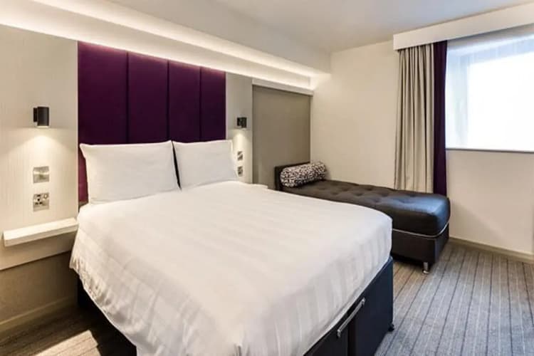 Premier Inn Liverpool John Lennon Airport 3