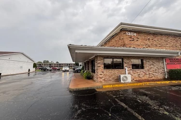 Hotel O Haven Inn Huntsville AL US 72 2