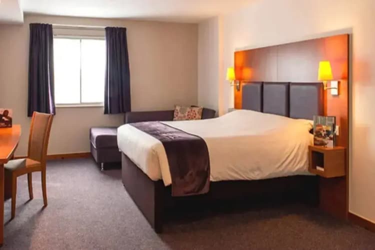 Premier Inn Carlisle Central North 4