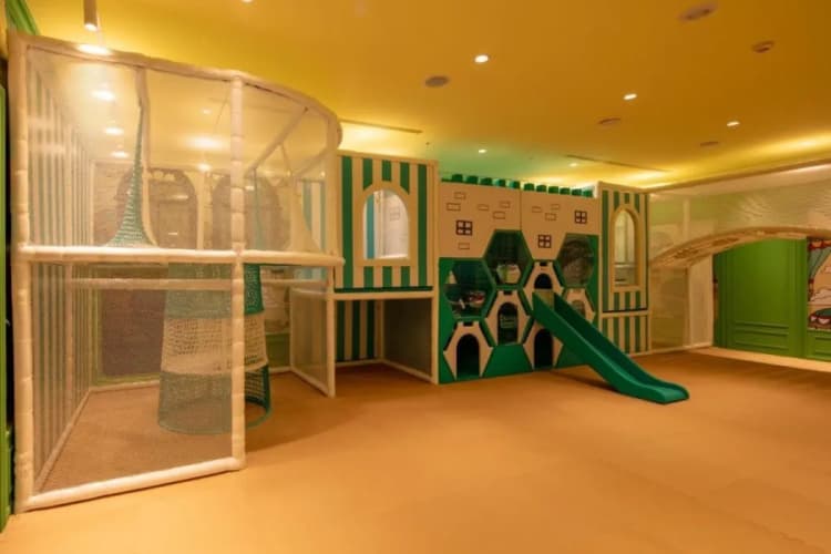 Roaders Plus Hotel Theme 4