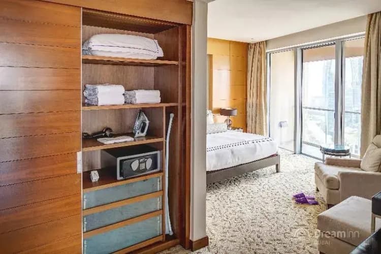 Dream Inn Dubai - The Address Dubai Mall 5