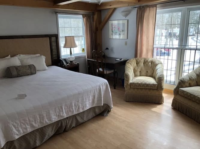 Timber House Resort 3