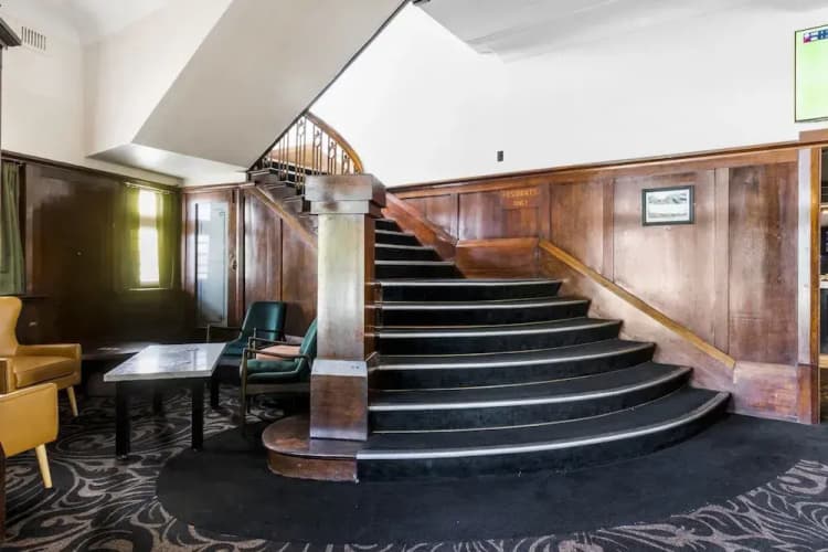 Hotel Queanbeyan Canberra 2