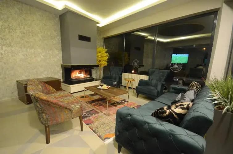 Snow Mount Hotel 5