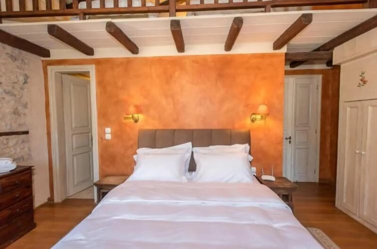 Epoches Luxury Suites 3