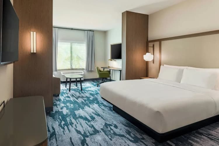 Fairfield Inn & Suites Hanford 5