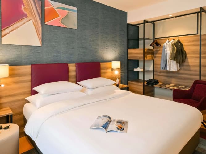 Mercure Geneva Airport 5