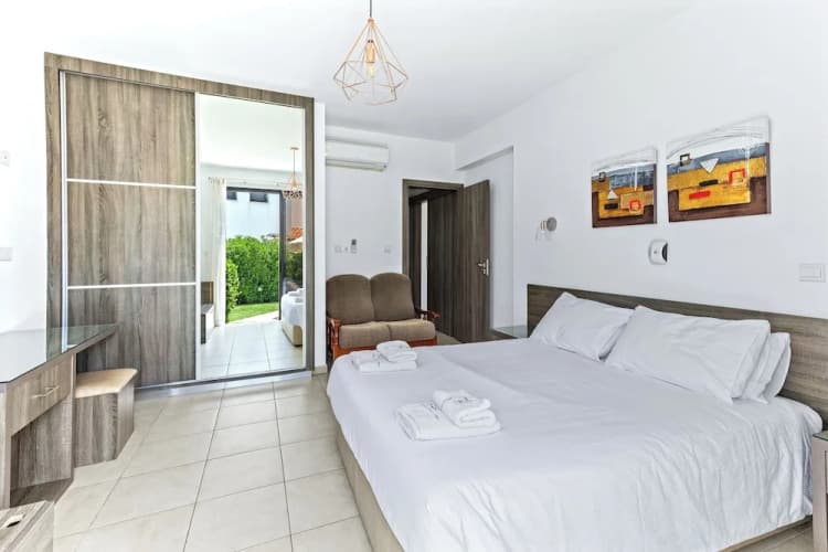 Platzia Beach Villas 5