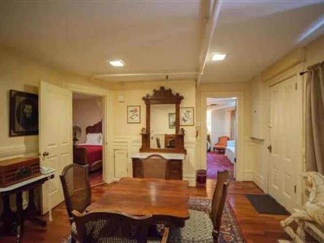 The Chateau Tivoli 4